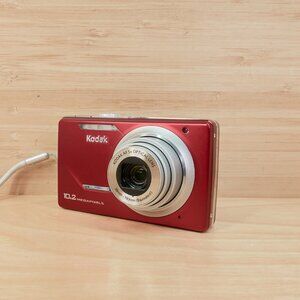 Kodak EasyShare M380 / Red Digital Camera / 10.2MP / 5x Zoom / Vintage Digicam
